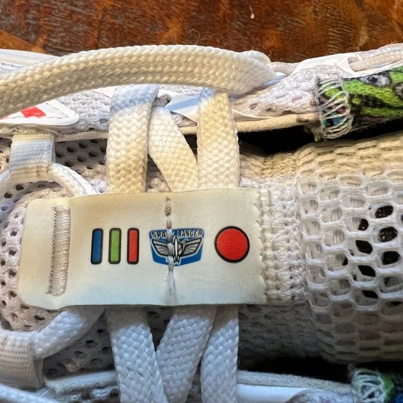 Adidas kids size 6 Toy Story basketball shoes - Picture 7 of 13